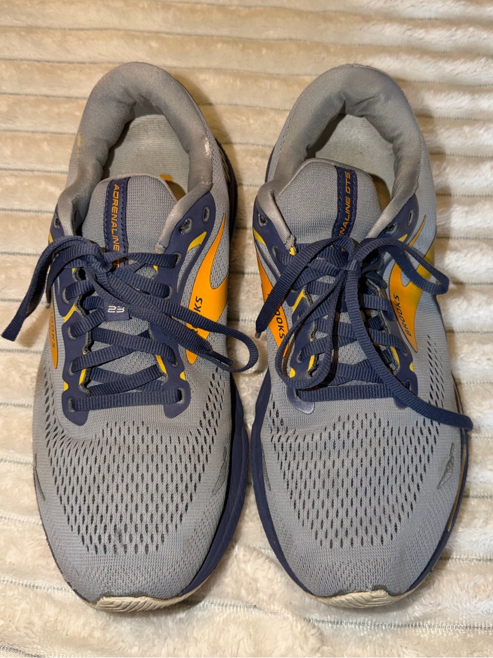 Brooks Adrenaline GTS 23 Men’s 10.5 D Gray Navy Running Shoes